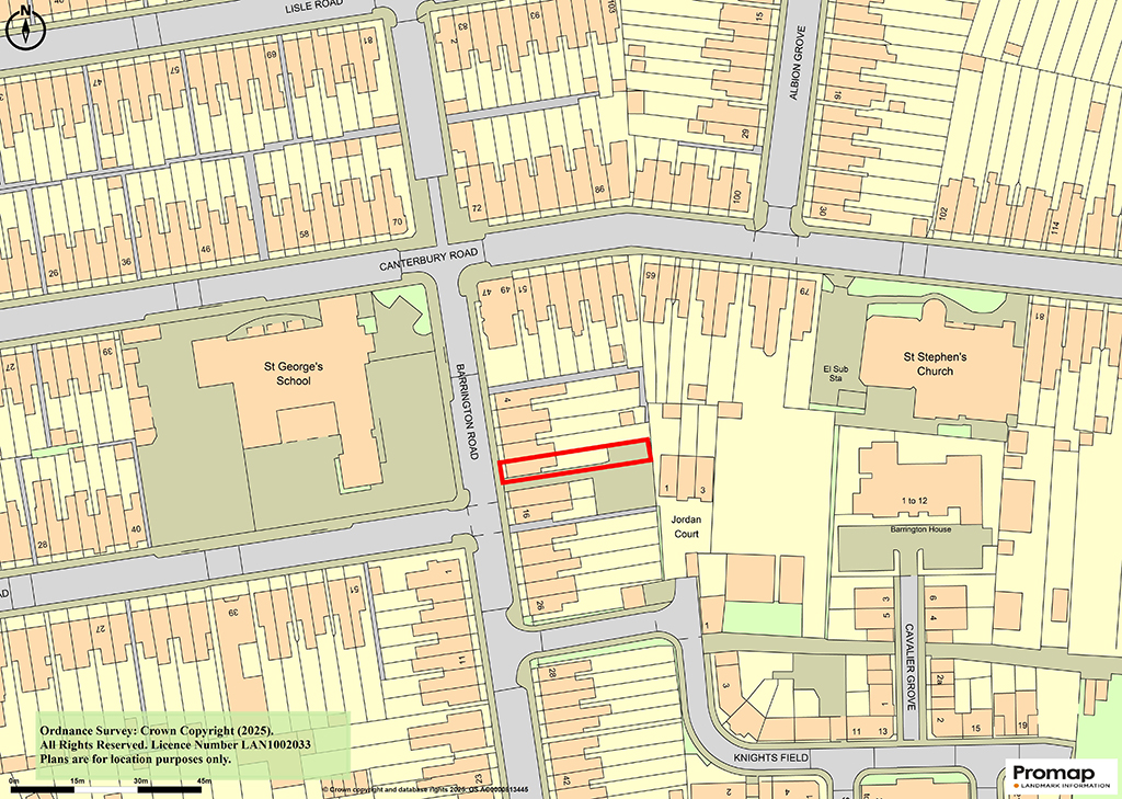 Lot: 116 - END-TERRACE HOUSE WITH PARKING -